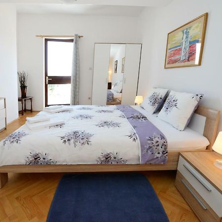 Beautiful Apartments First Row To The Sea Porec Esterno foto
