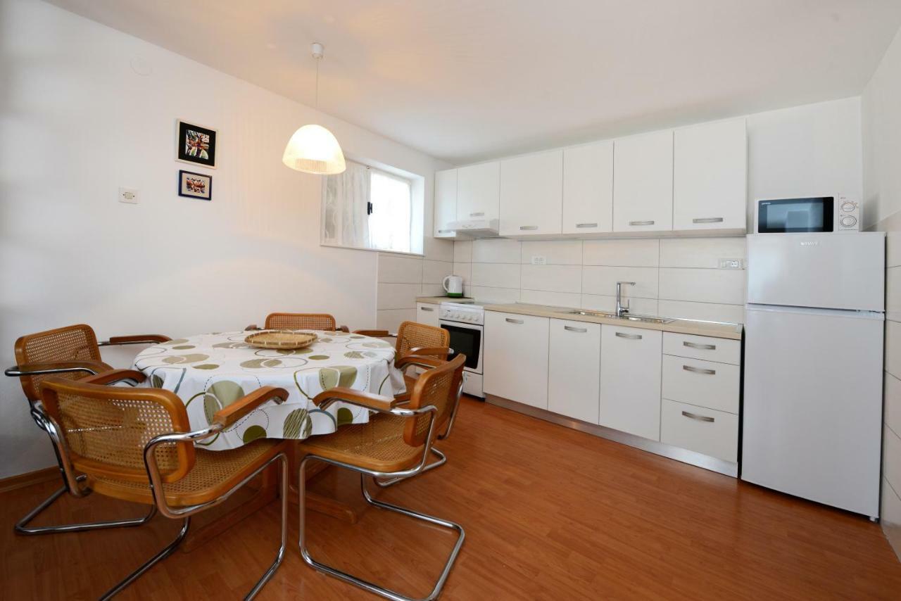 Beautiful Apartments First Row To The Sea Porec Esterno foto